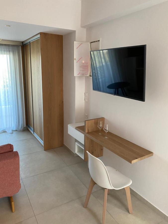 Anax Suite Pera Gyalos Exterior photo