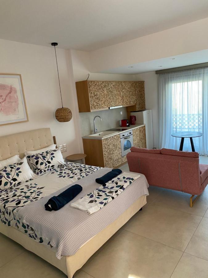 Anax Suite Pera Gyalos Exterior photo